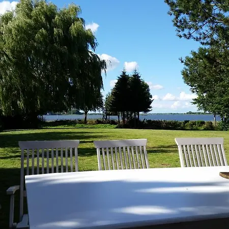 Boddenhus Holiday home Fratow